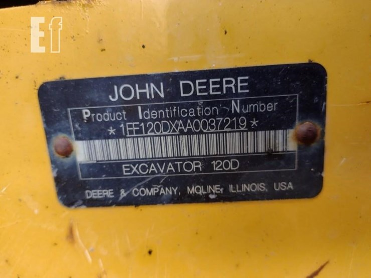 2010-deere-120d-image-5