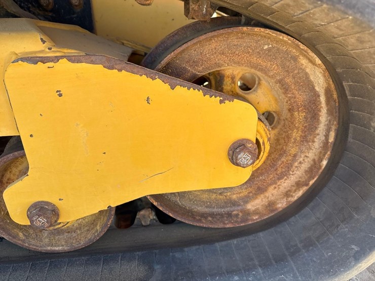 2020-caterpillar-299d3-xe-image-17