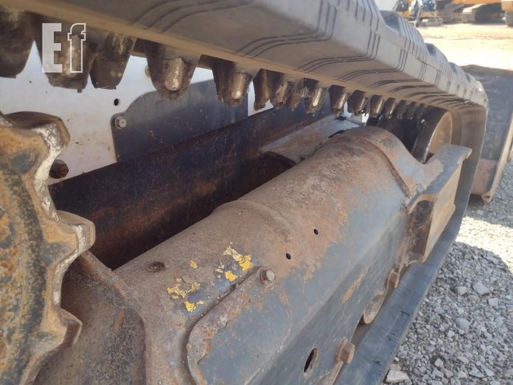 2020-bobcat-t590-image-31