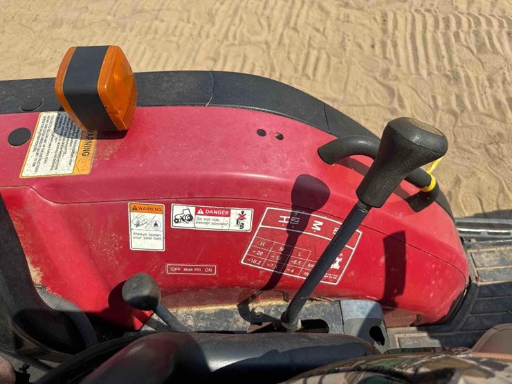 mahindra-2810-image-27