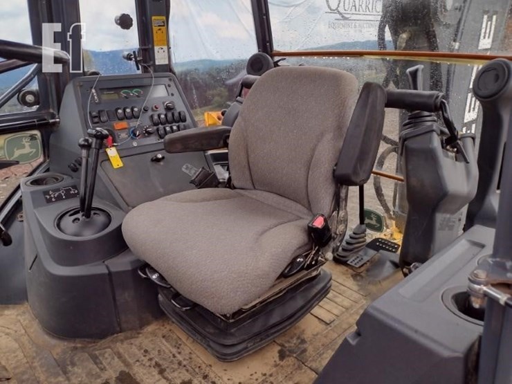2015-deere-310k-image-17
