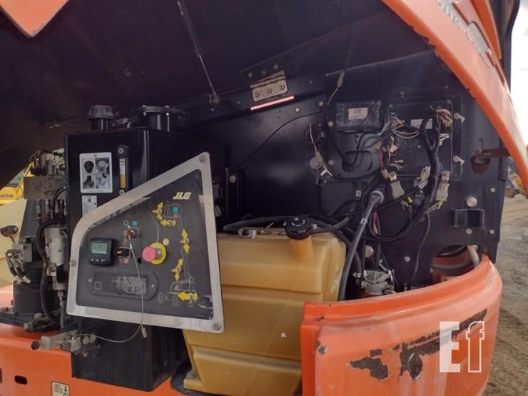 2016-jlg-400s-image-10