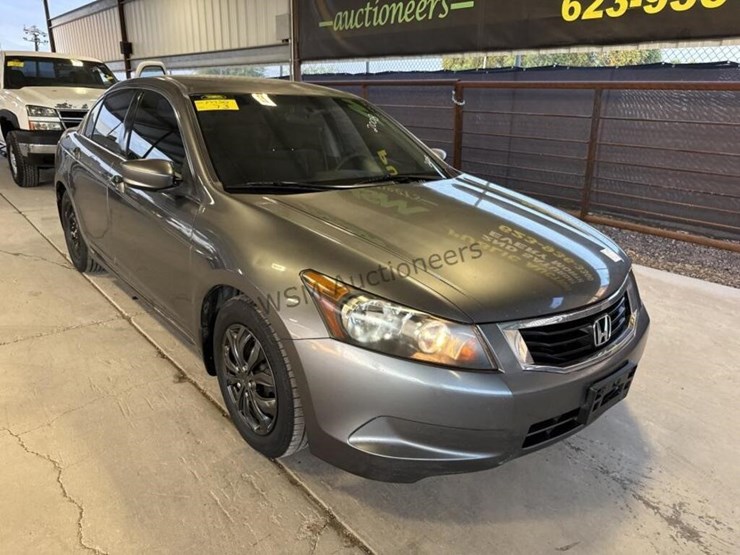 2008-honda-accord-lx-sdn-image-2