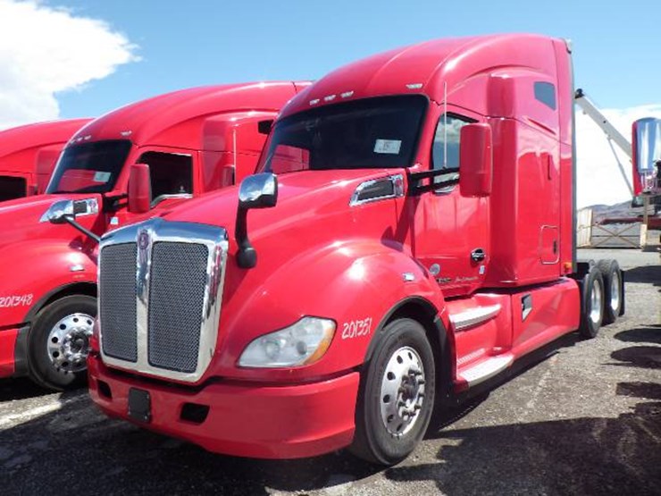 2020-kenworth-t680-image-1