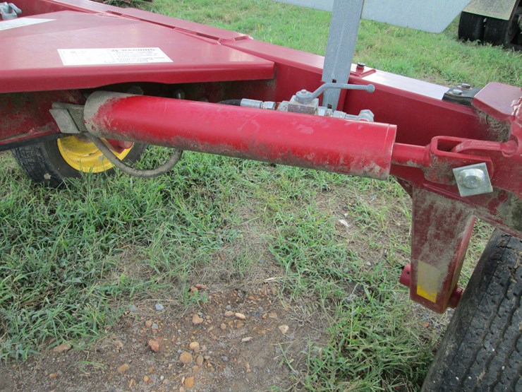 2015-new-holland-1022-image-11