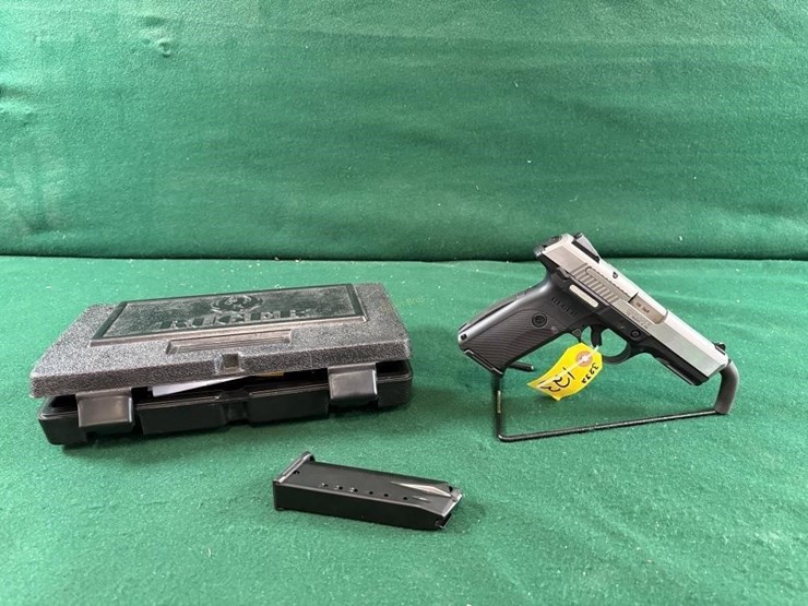 ruger-sr40-40-s&w-pistol-image-1