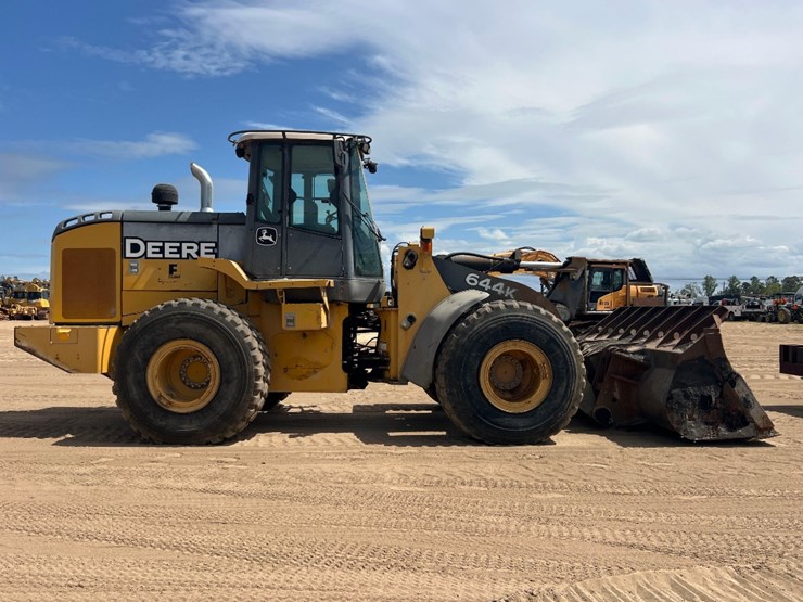2012-deere-644k-image-5