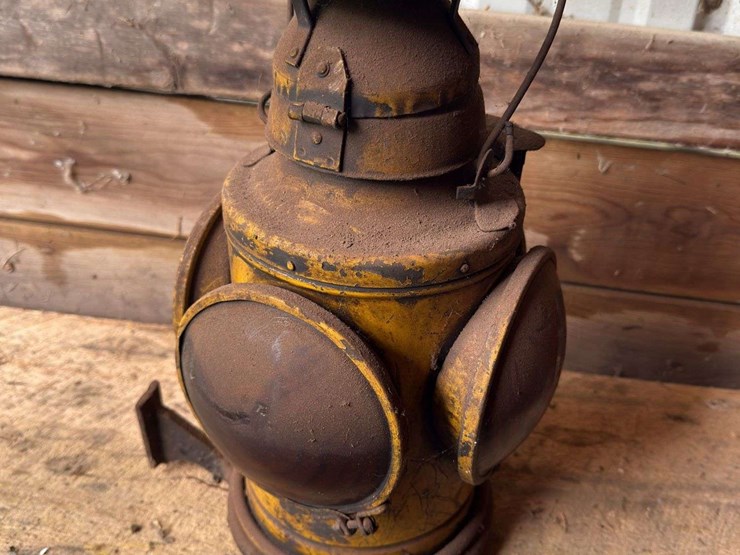 handlan-lantern-image-3