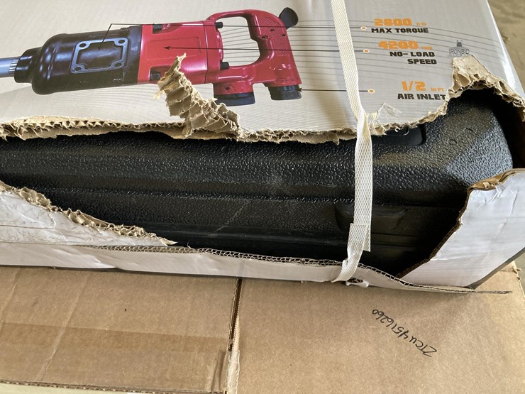 land-hero-ih-iw21-impact-wrench-image-2
