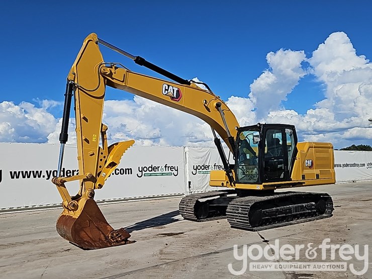 2021-caterpillar-320gc-image-1