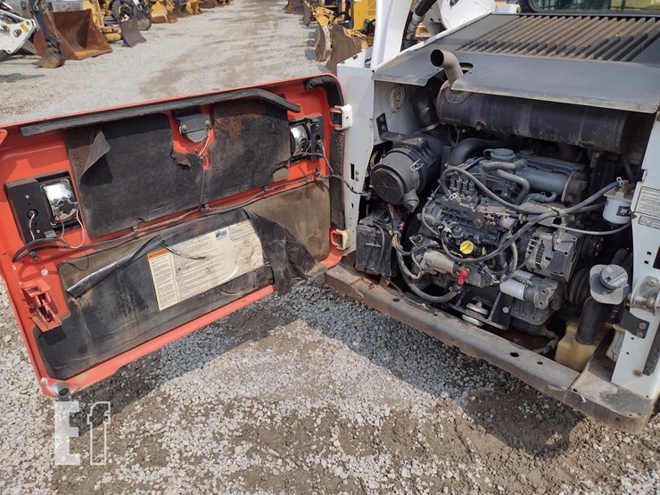 2014-bobcat-t590-image-37