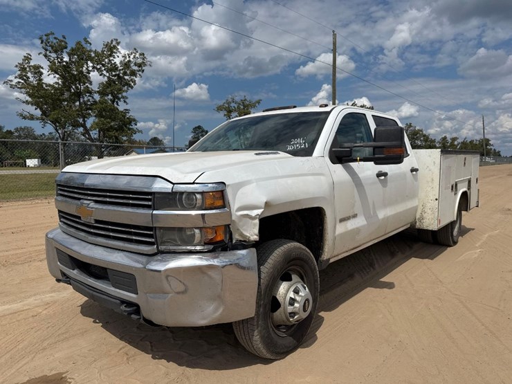 2016-chevrolet-3500hd-image-2
