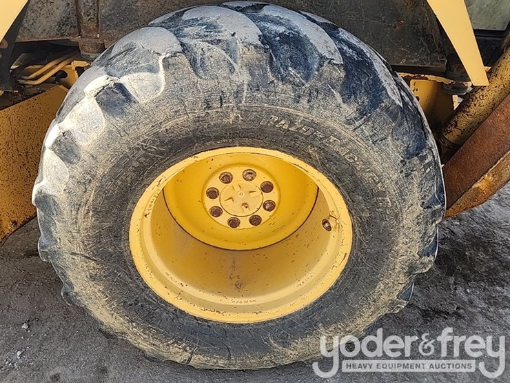 1996-john-deere-310d-image-11