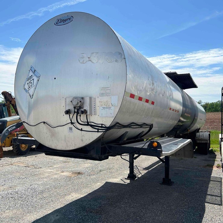 2009 Etnyre & Co 4" Rear Discharge Hot Oil/ Asphalt Tanker