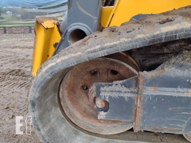 2023-deere-333g-image-29