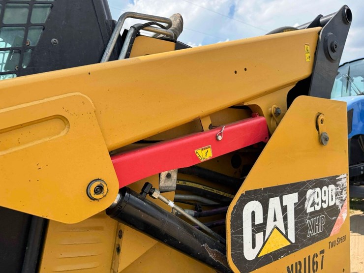 2018-caterpillar-299d2-xhp-image-23