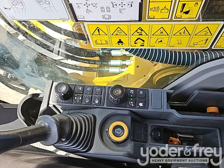 2022-caterpillar-315-gc-image-32