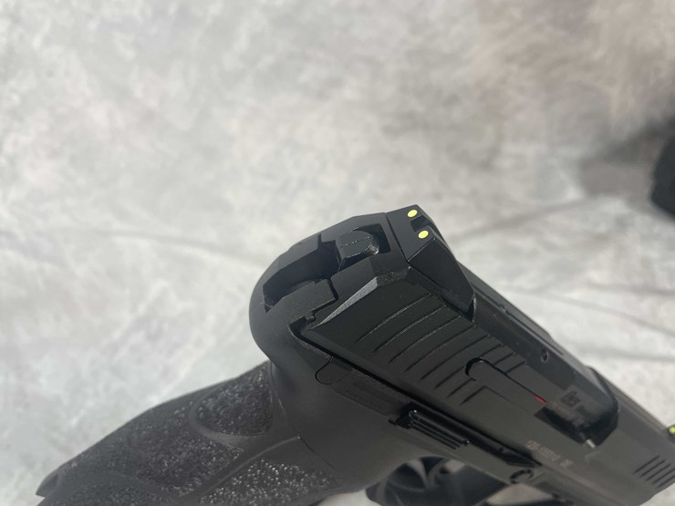 #4804-•-heckler-&-koch-p30-(v1)-9mm-luger-pistol,-sn:-129-135310-image-8