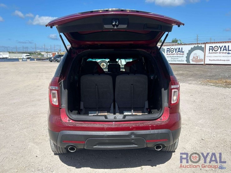 2014-ford-explorer-image-36
