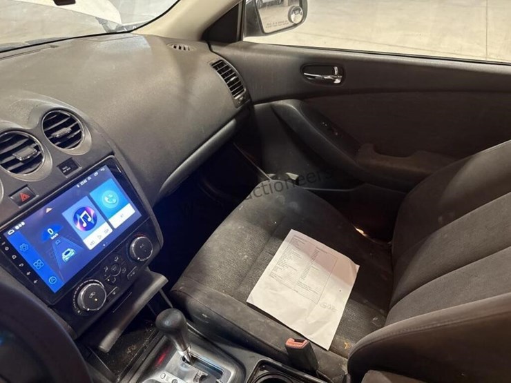 2012-nissan-altima-sdn-image-20