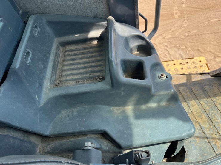 2012-deere-644k-image-35