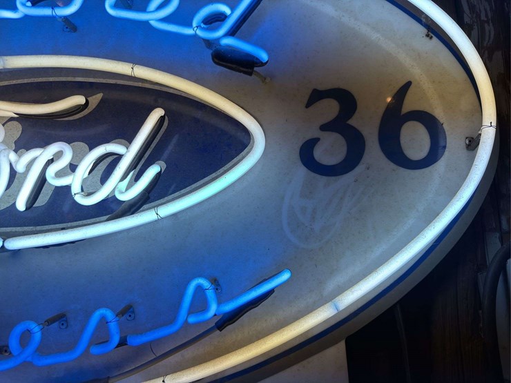 ford-neon-image-4
