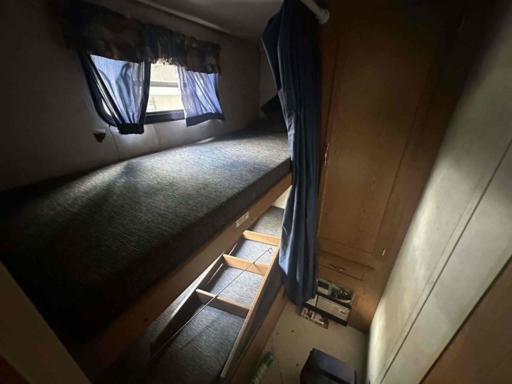 sportsmen-camper-trailer-image-15