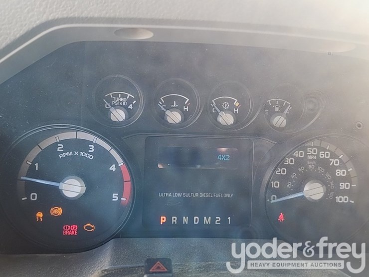 2014-ford-f350-image-35