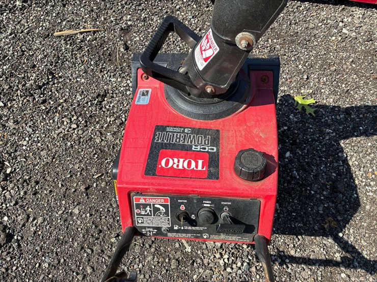 toro-snow-blower-image-2
