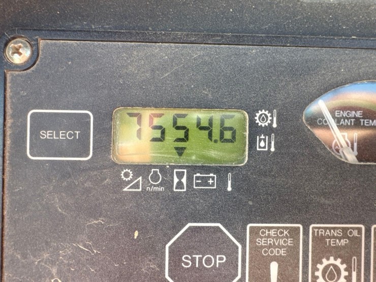 2007-deere-700j-xlt-image-25