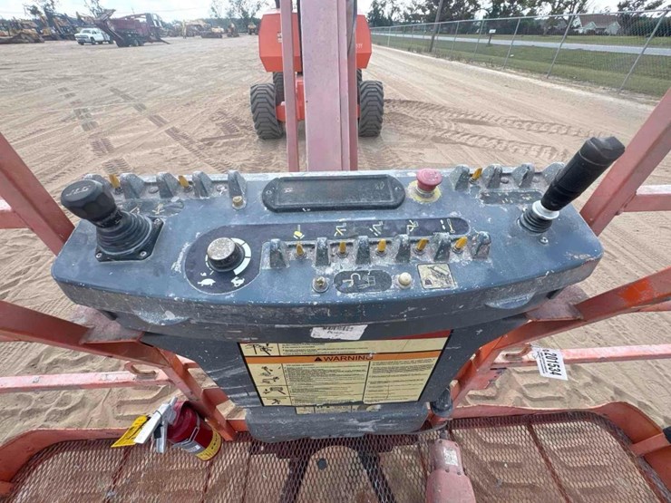 2007-jlg-800aj-image-22