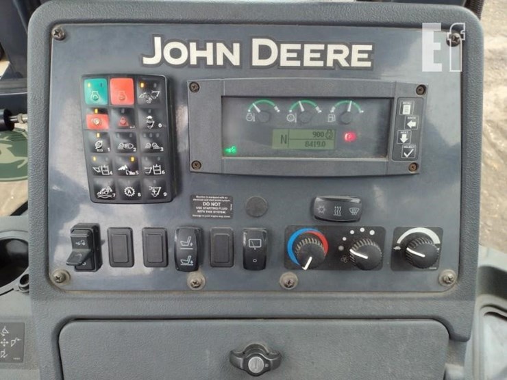 2019-deere-410l-image-9