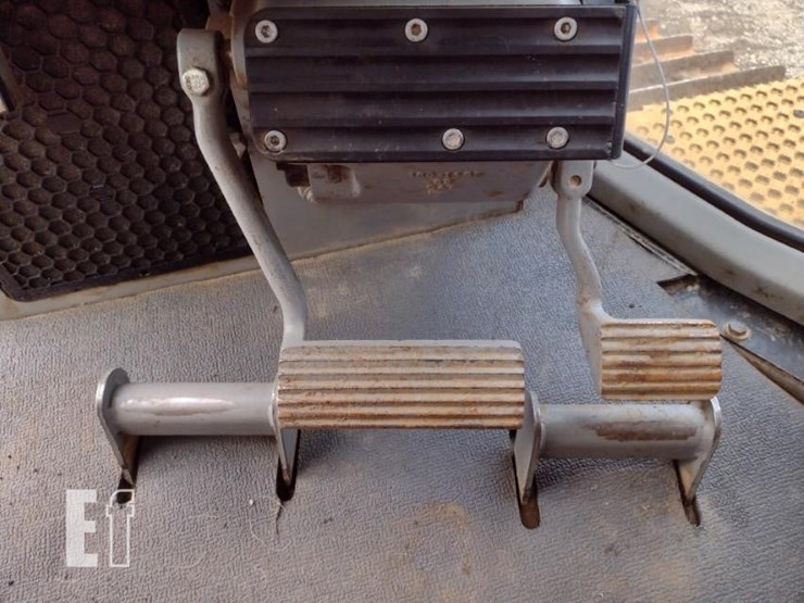 2008-caterpillar-d6t-lgp-image-8