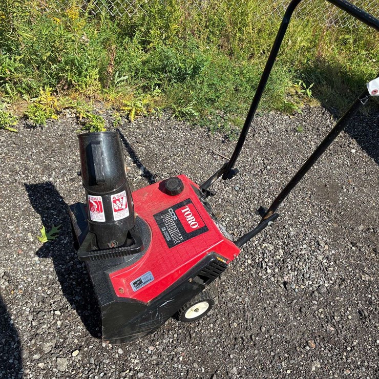 Toro snow blower