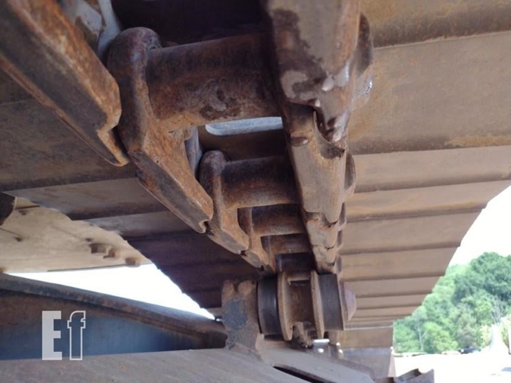 2011-komatsu-pc228us-lc-8-image-40