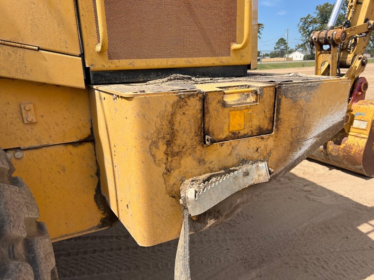 2012-deere-644k-image-15
