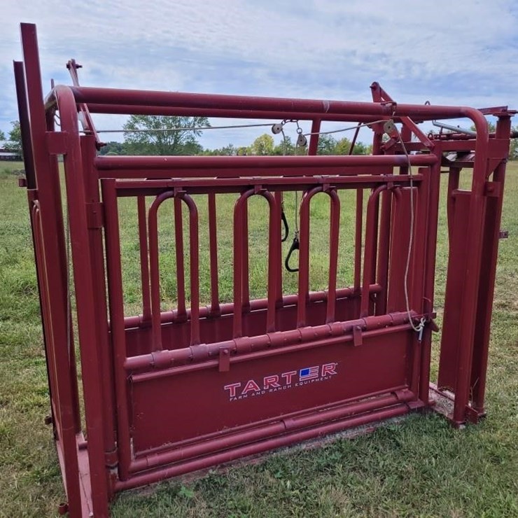 2019 Tarter Cattle Handling Squeeze Chute
