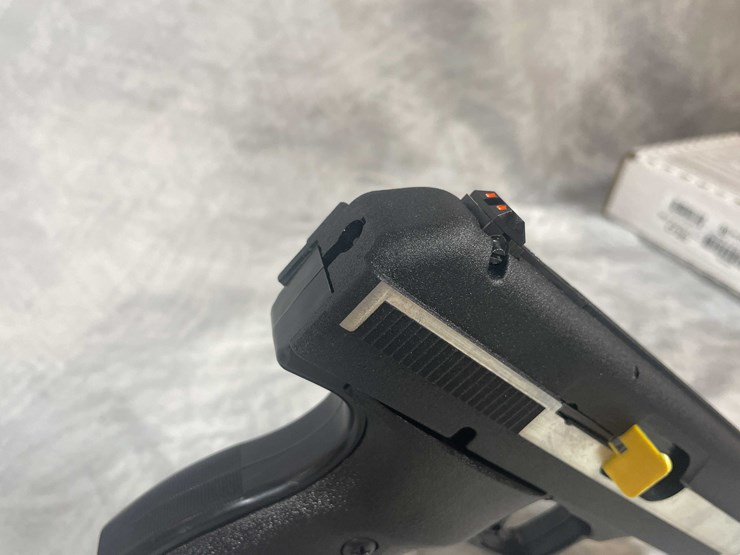 #4808-•-hi-point-cf380-380-auto-pistol,-sn:-p8204502-image-8