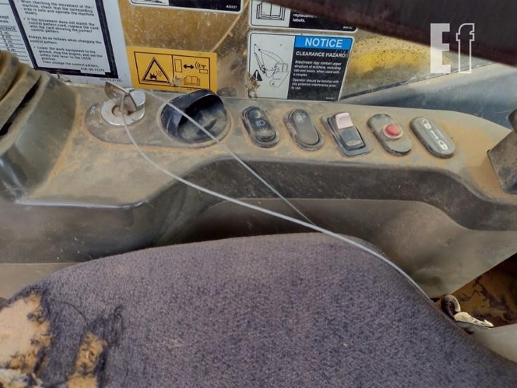 komatsu-pc290-lc-10-image-10