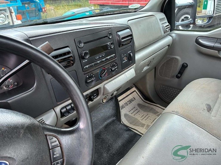 2006-ford-f350-image-27