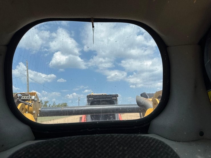 2016-caterpillar-249d-image-34