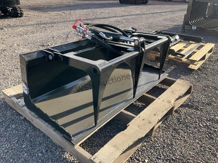 2025-giyi-x-pg44-44in-grapple-bucket-for-stand-up-image-1
