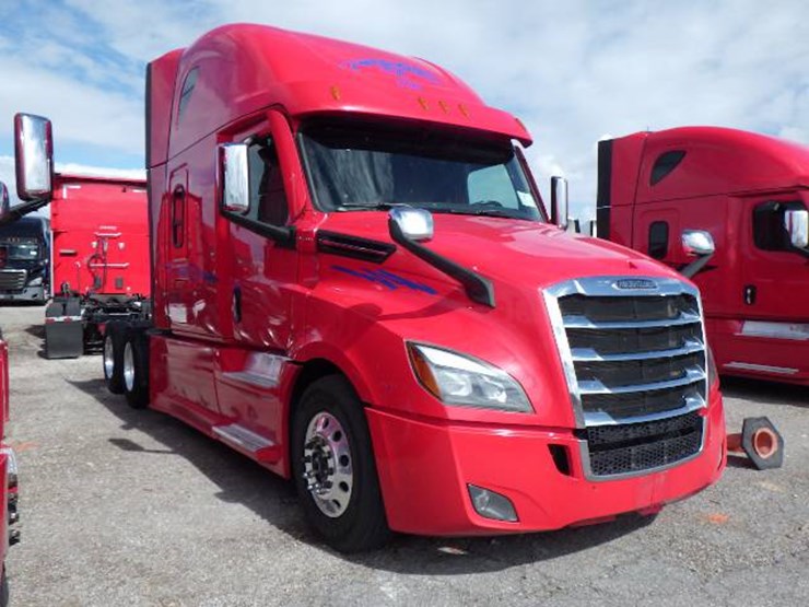 2023-freightliner-cascadia-126-image-3