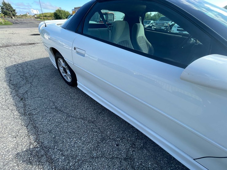 #6877-•-2000-chevy-camaro-z28-(has-wi-title)-(neenah,-wi)-image-36