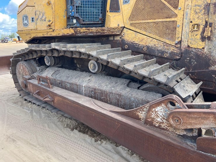 2015-deere-1050k-image-15