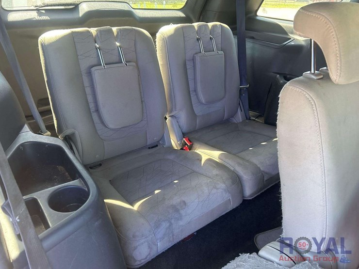 2014-ford-explorer-image-24