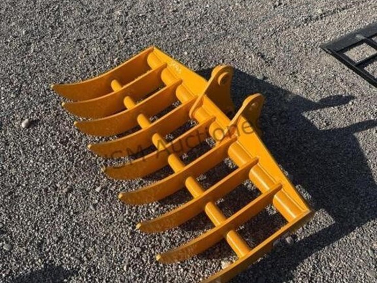 caterpillar-305-image-3