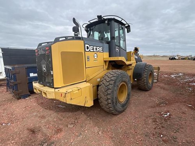 2014-deere-624k-image-3