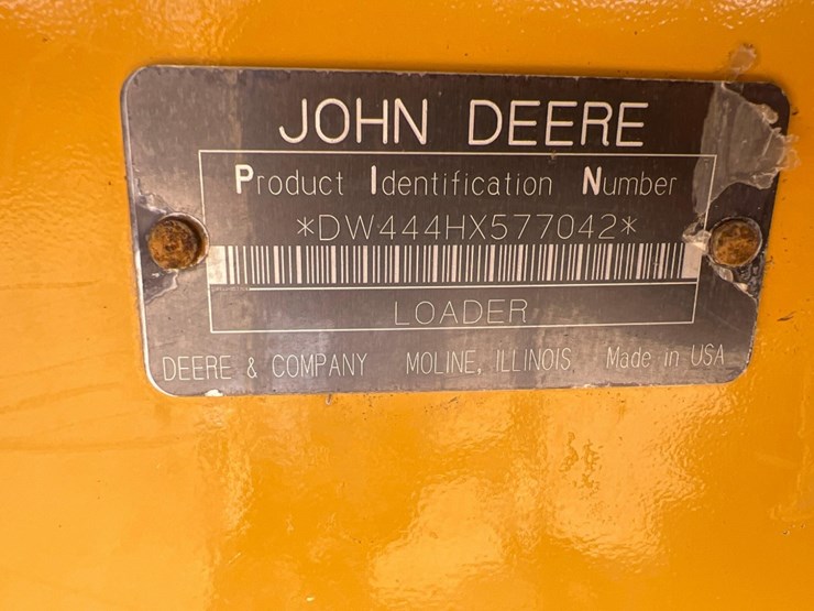 2000-deere-444-image-15