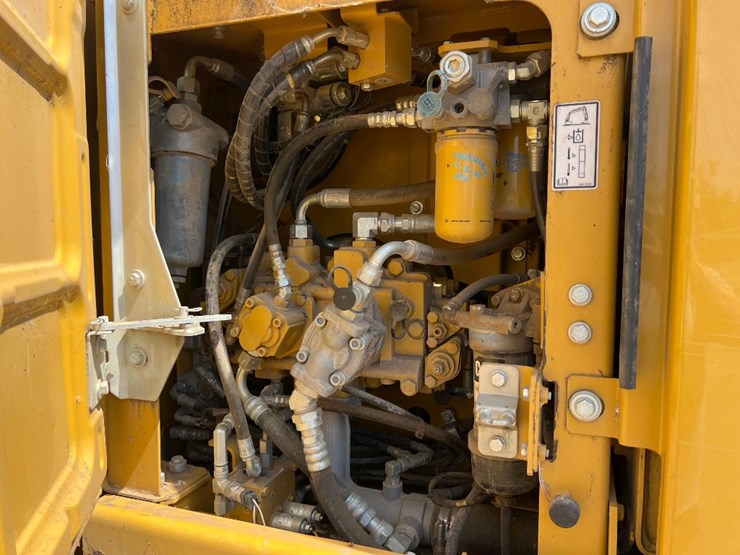 2016-caterpillar-313fl-image-28